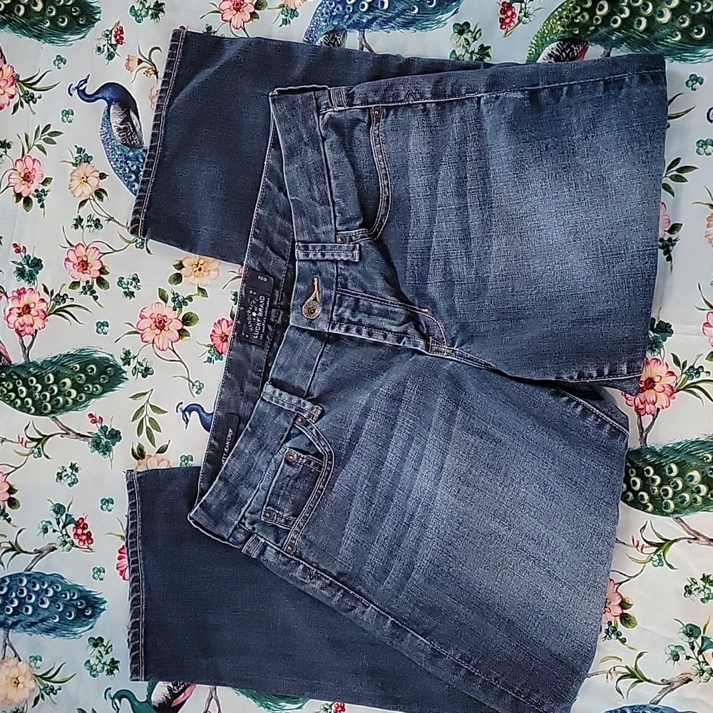 6/28 Lucky Brand Crop Jeans